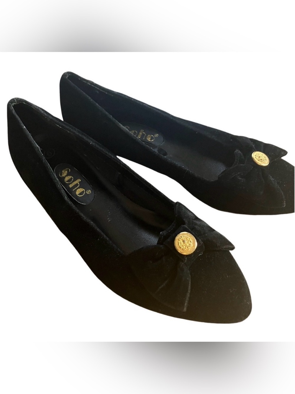 Soho Black Velvet Bowed & Buttoned Low Heel Almond Tow Flat Size 6